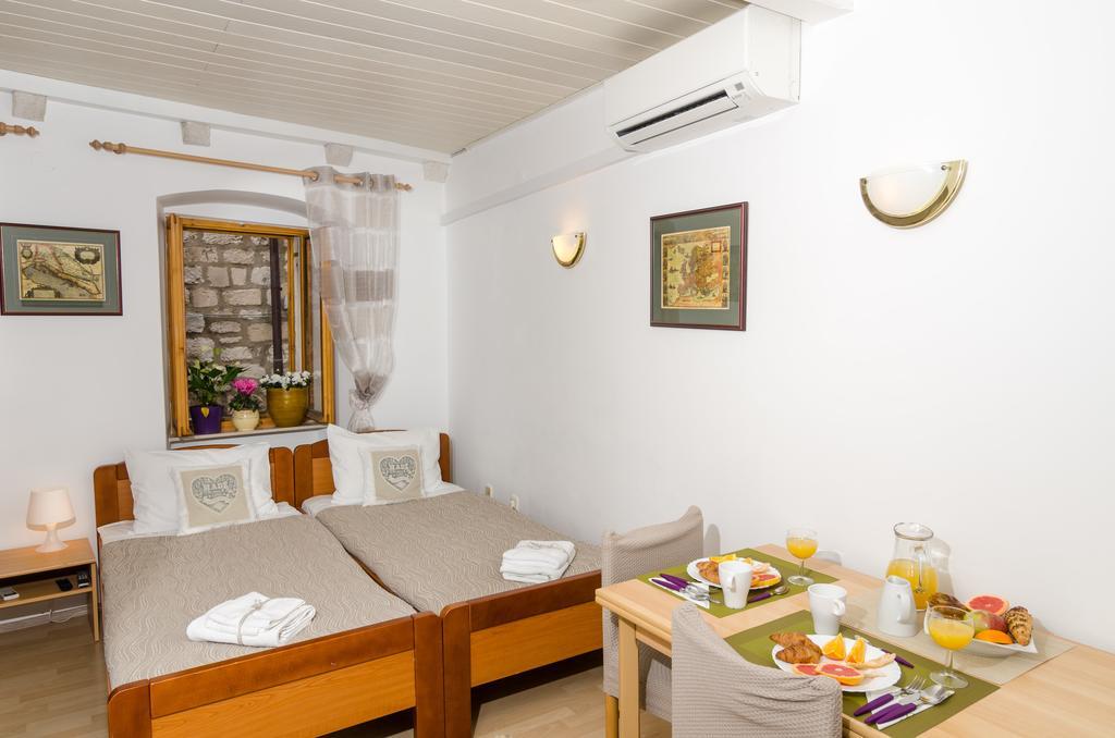 Apartment Divina *