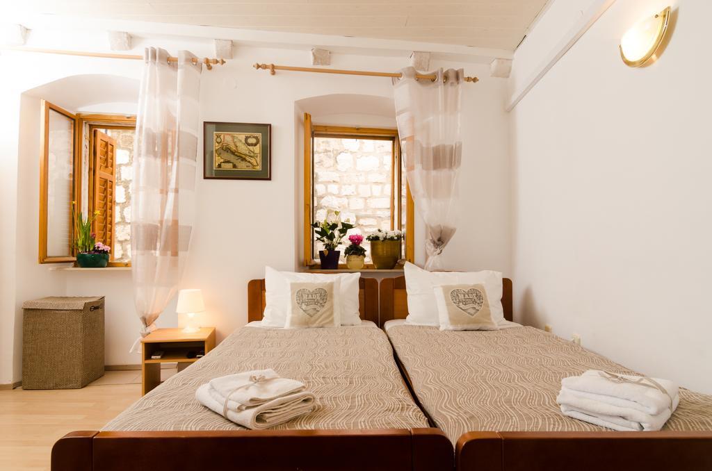 Apartment Divina